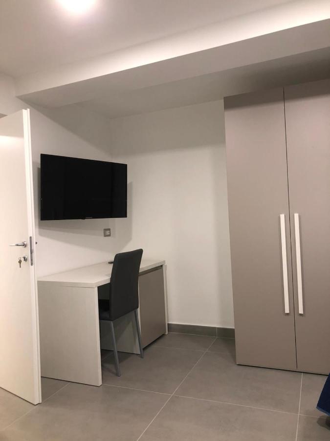 3 Rooms Chiaia Naples Exterior photo