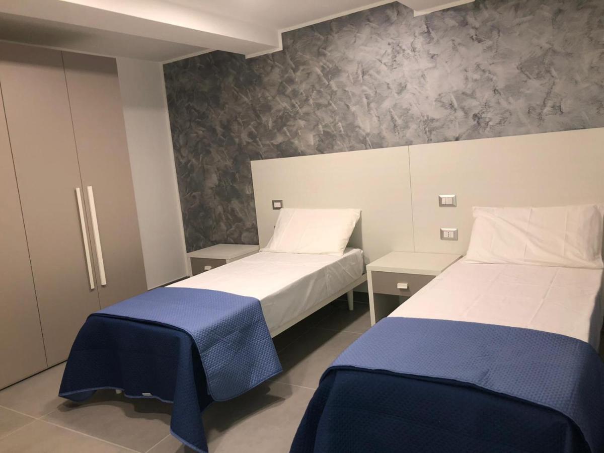 3 Rooms Chiaia Naples Exterior photo